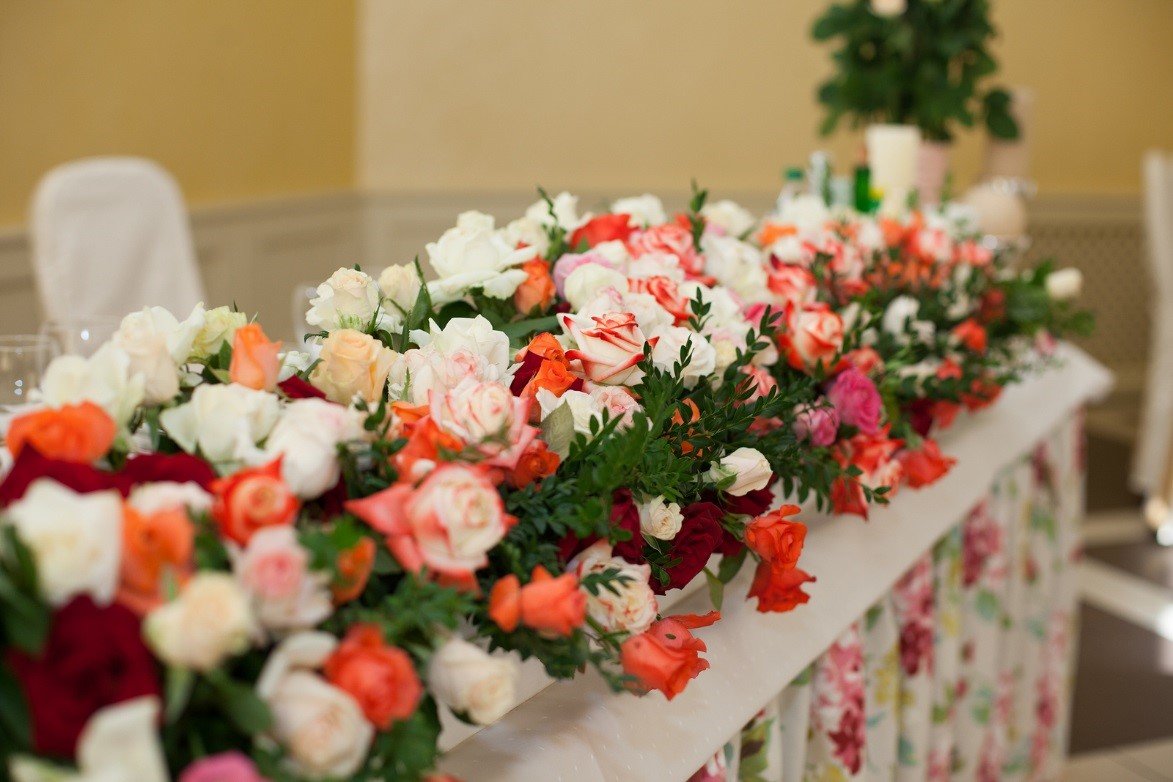 Exquisite Flower Arrangements for Weddings by a Professional Florist